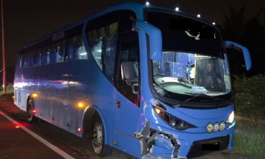 Police arrested a 38-year-old bus driver involved in a fatal crash with a motorcyclist in Kuala Ketil yesterday evening. - Pix courtesy of Baling police