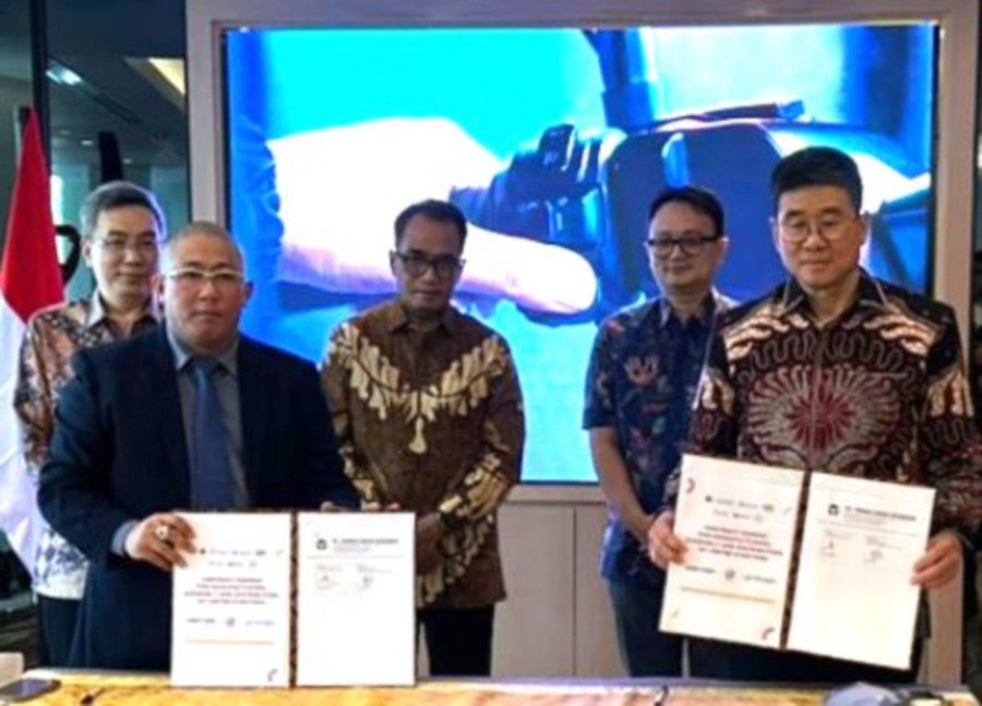 Artroniq Bhd has signed a distribution agreement with PT Terang Dunia Internusa, parent company of Indonesia’s United Motors.