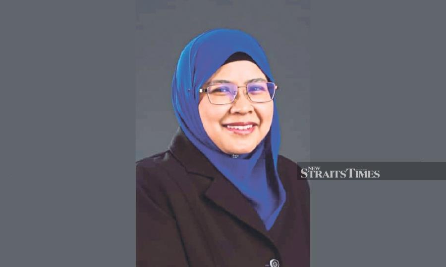 Associate Professor Dr Noor Hazarina Hashim
