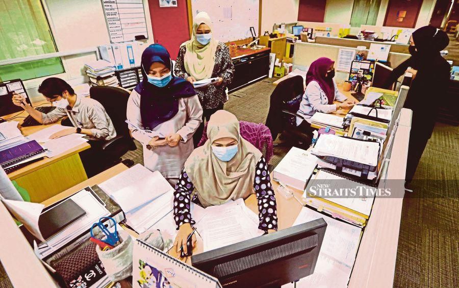 Cuepacs has urged the government to review the public sector’s remuneration system, which has not seen any change in the past 20 years. - NSTP/MOHD FADLI HAMZAH