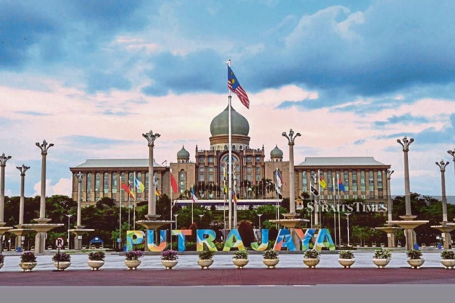 (File pix) Perbadanan Putrajaya via the Putrajaya Smart City Blueprint is heading towards creating a well-connected city for its IoT infrastructure. -NSTP pic