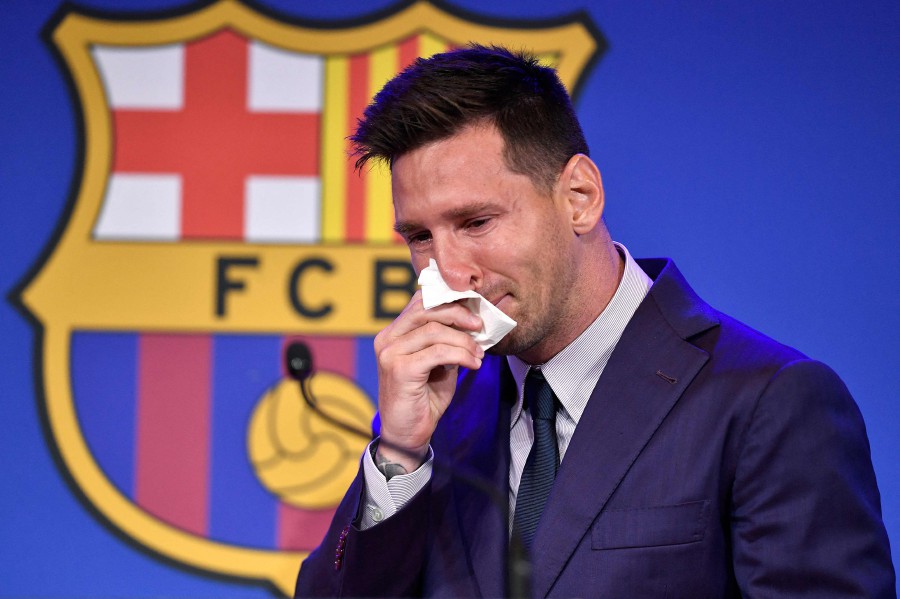 Tearful Messi confirms Barcelona exit