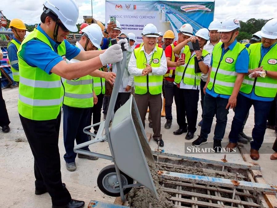 Works Minister Baru Bian (left), irked by the poor road conditions along the Miri-Sibu segment of the Pan Borneo Highway project, has urged the contractors to buck up. NSTP/pix courtesy of Ministry of Works