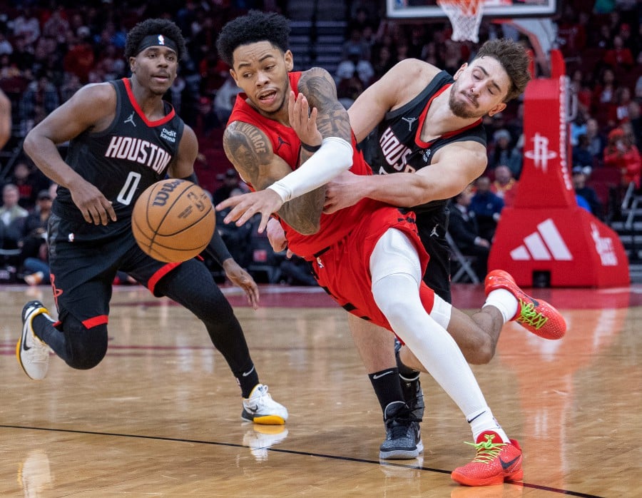 Blazers catch Rockets at 4thquarter buzzer, prevail in OT New