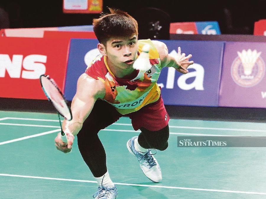 Leong Jun Hao has bolstered compatriot Ng Tze Yong's chances of securing a last-minute qualification for the Paris Olympics. - NSTP/SAIFULLIZAN TAMADI 