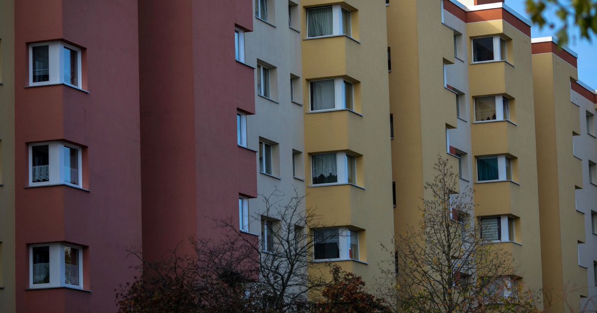 Berlin Rent Freeze Has Cut Prices, But Good Luck Finding A Flat | New ...