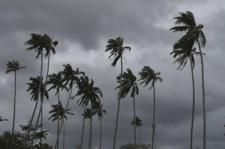 The Malaysian Meteorological Department (MetMalaysia) has issued a weather warning of heavy rain for Kelantan and several areas in Terengganu, Pahang and Sabah, today. - Bernama pic