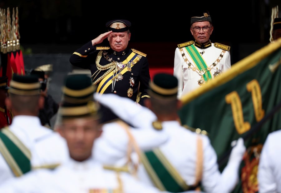 His Majesty, who arrived at the palace at 10.40 am to take the oath of office as the 17th Yang di-Pertuan Agong, was greeted by Prime Minister Datuk Seri Anwar Ibrahim.- BERNAMA pic