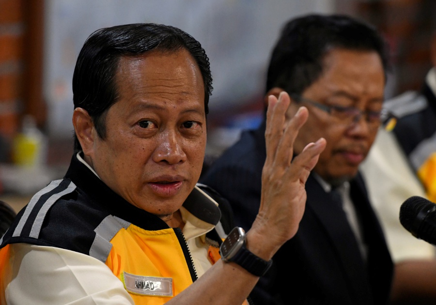 Deputy Works Minister Datuk Seri Ahmad Maslan said two of the projects are in Sabah while the remaining are scattered around Peninsular Malaysia and Sarawak.- BERNAMA pic