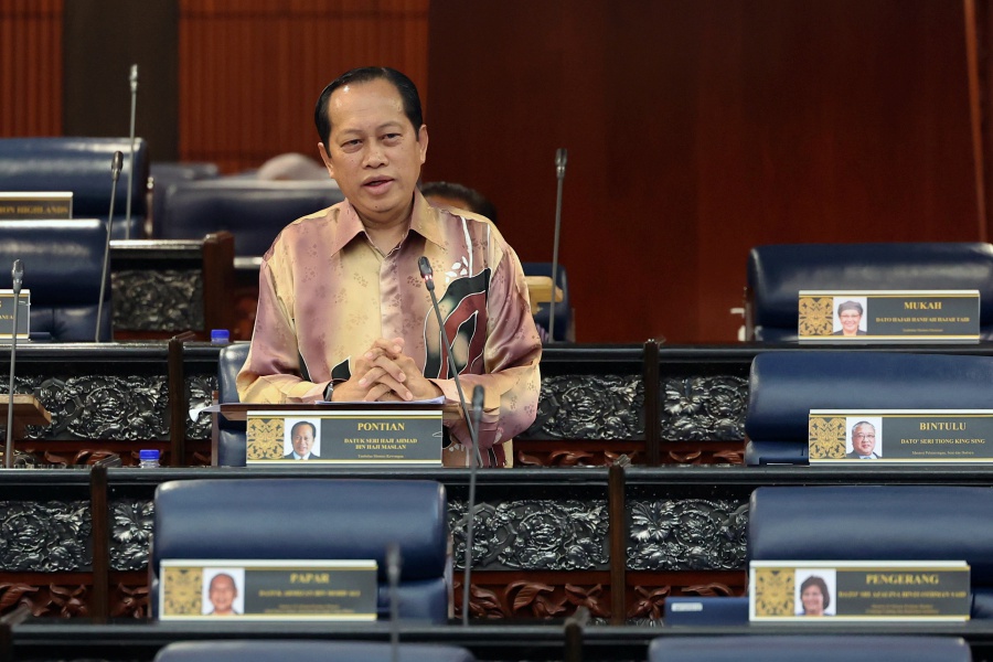 Deputy Finance Minister I Datuk Seri Ahmad Maslan reiterated that the government did not plan to reintroduce the GST, but would introduce progressive taxation systems by expanding the tax base to the wealthy.- BERNAMA Pic