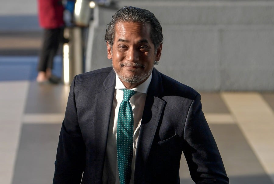 Former health minister Khairy Jamaluddin said the government would not risk triggering a by-election for the seats held by six Bersatu Members of Parliament (MPs) who have declared their support for the prime minister.- BERNAMA pic