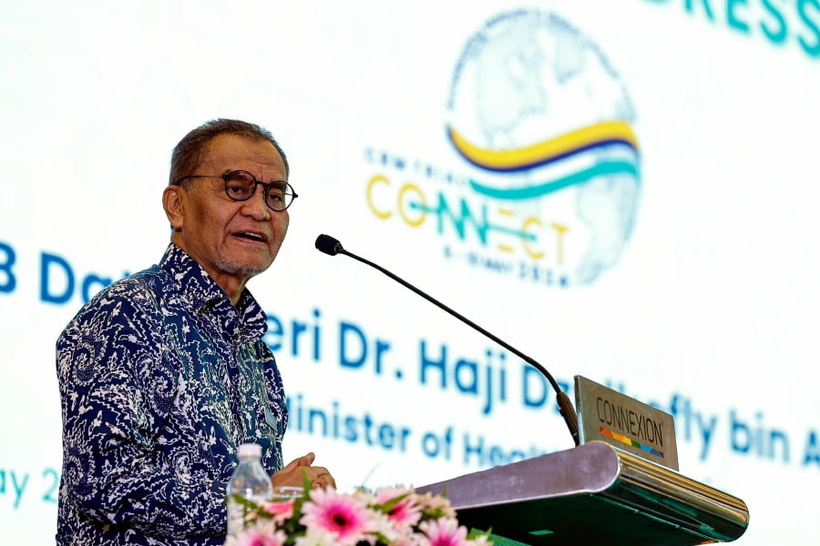 KUALA LUMPUR: Health Minister Datuk Seri Dr Dzulkefly Ahmad said the government had the mechanism to provide necessary assistance for those suffering adverse effects from the Covid-19 vaccines. — BERNAMA