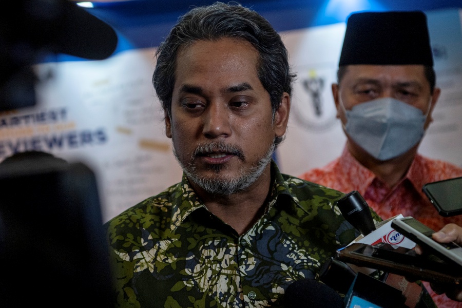 Khairy confirms Najib sent back to HKL for more medical tests