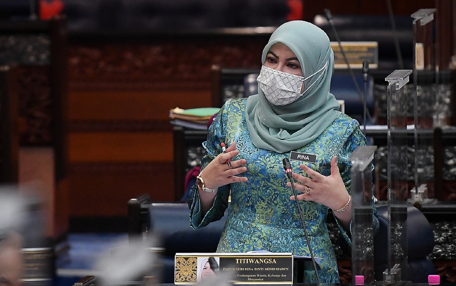 A total 9,015 police reports were lodged over domestic violence since the movement control order (MCO) last year, said Women, Family, and Community Development Minister Datuk Seri Rina Harun. - BERNAMA Pic