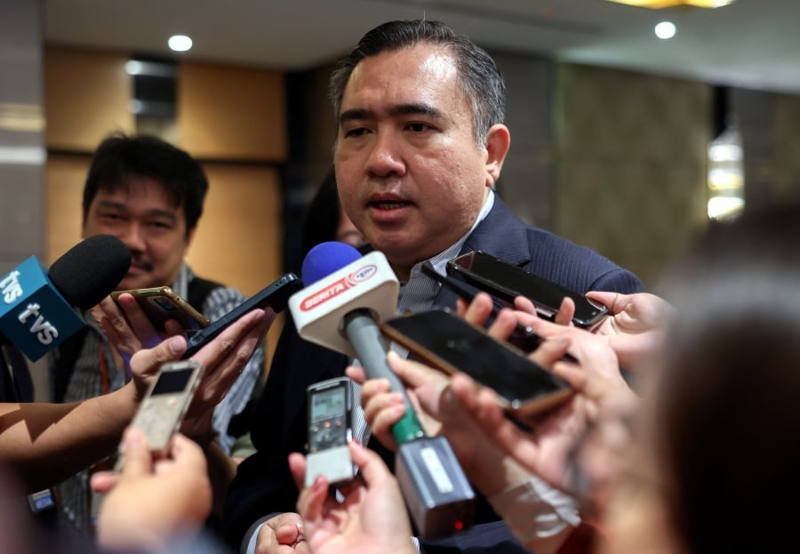 Its minister, Anthony Loke Siew Fook regretted the incident, as the MRT line has only been operating for less than a year.- BERNAMA Pic