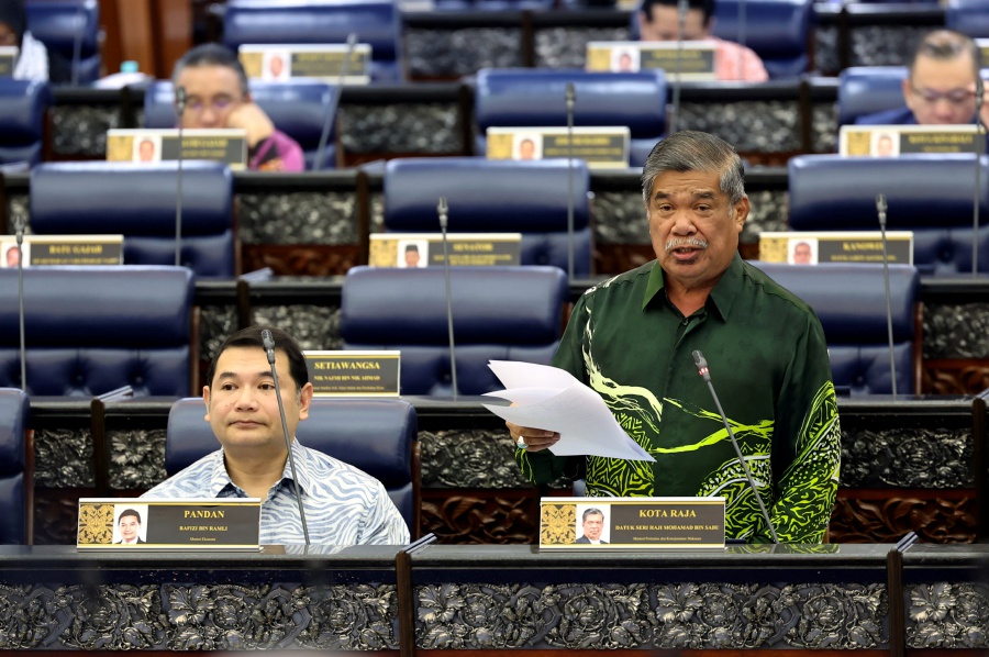 Minister Datuk Seri Mohamad Sabu said the discussions would be conducted comprehensively, including the issue of wanting to coordinate matters related to rice in the future.- BERNAMA Pic