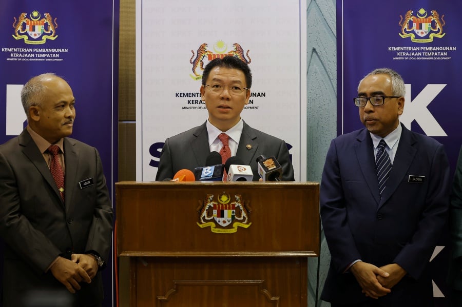 Nga, a first-time cabinet minister, said he would also look into setting up more fire and rescue stations, increase fire-fighting equipment as well as uplift the welfare of firemen. - BERNAMA Pic