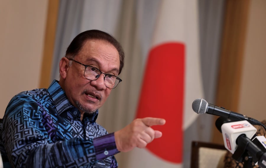 Anwar, who is also the finance minister, said the government also blocked Israel-based shipping company ZIM Integrated Shipping Services Ltd from docking its ships in Malaysia, with immediate effect.- BERNAMA pic