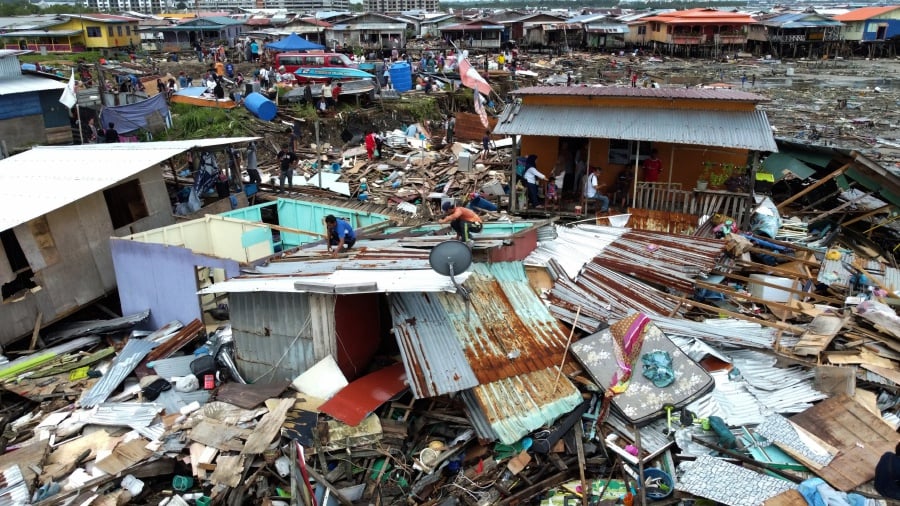 High Tide: Residents in coastal areas advised to vacate home - Sandakan ...