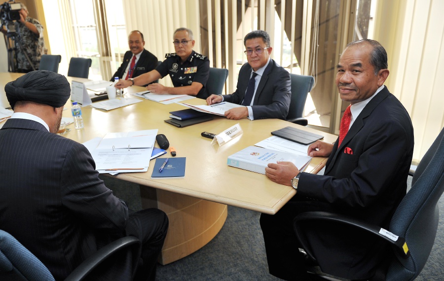 Task force probing BNM's forex losses holds first meeting | New Straits ...