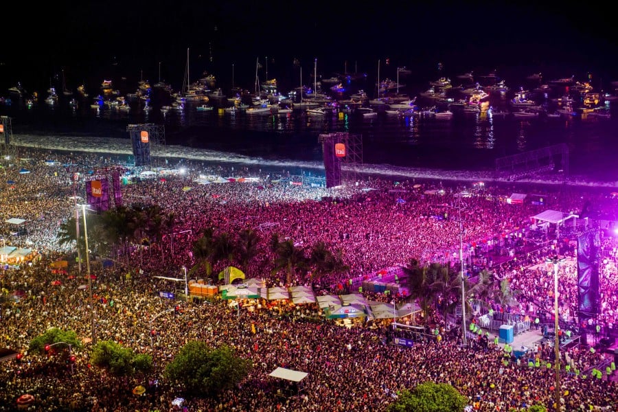 Giddy Rio braces for huge Madonna show on Copacabana beach