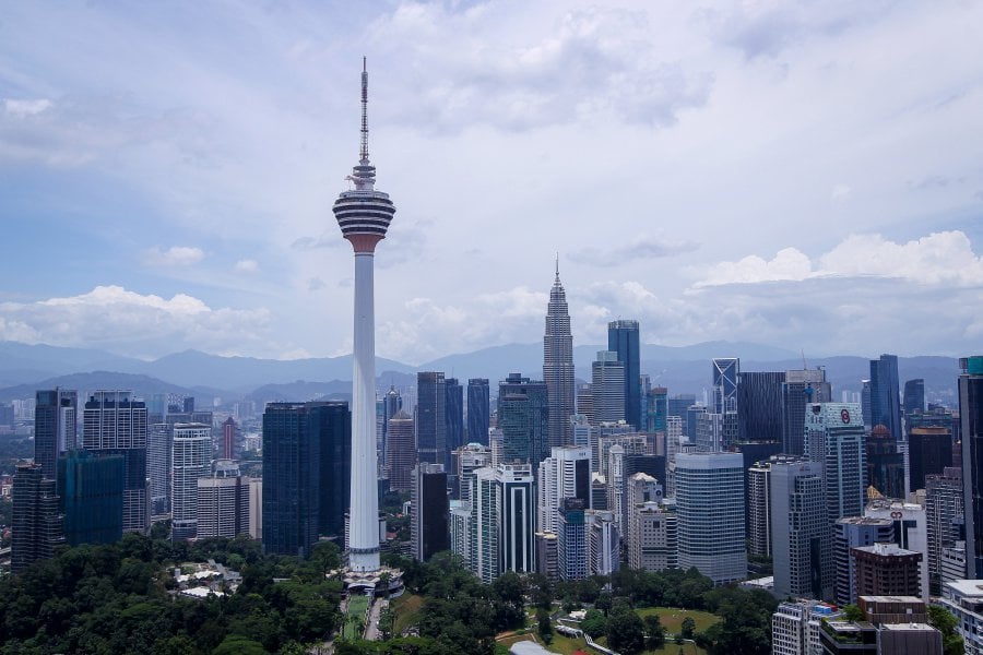 In the grand theater of global investments, the UNCTAD World Investment Report 2024 casts a spotlight on Malaysia, revealing a mixed performance amid a dynamic ASEAN landscape. NSTP/ AZIAH AZMEE