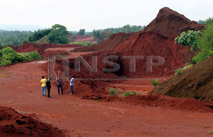 The government’s decision to lift the moratorium on bauxite mining in Pahang has triggered a whirlwind of controversy. NSTP/ MUHD ASYRAF SAWAL