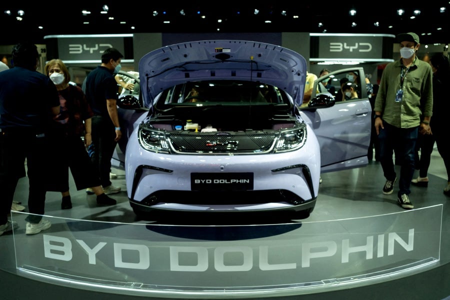 The Chinese firm delivered a total of 3.02 million vehicles, including about 1.4 million plug-in hybrid EVs. -- NSTP Archive