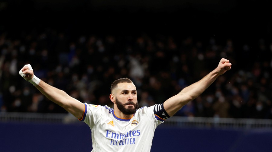 Real Madrid striker Karim Benzema taking future 'year by year' - The  Athletic