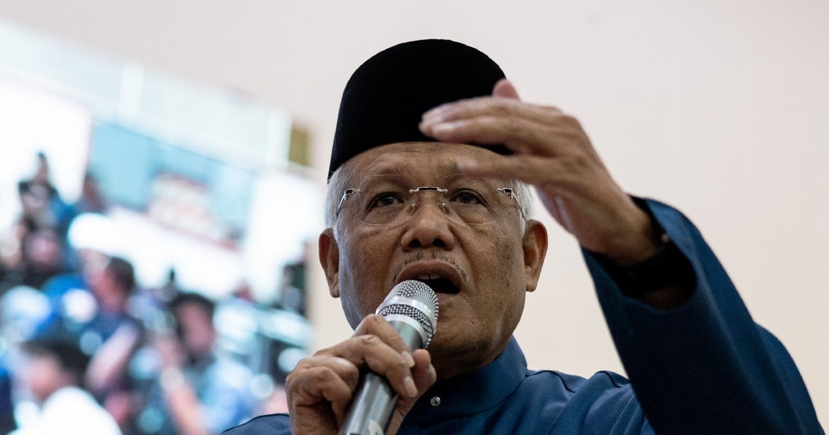 Hamzah: We'll serve Bersatu rebels notice to vacate seats next week ...