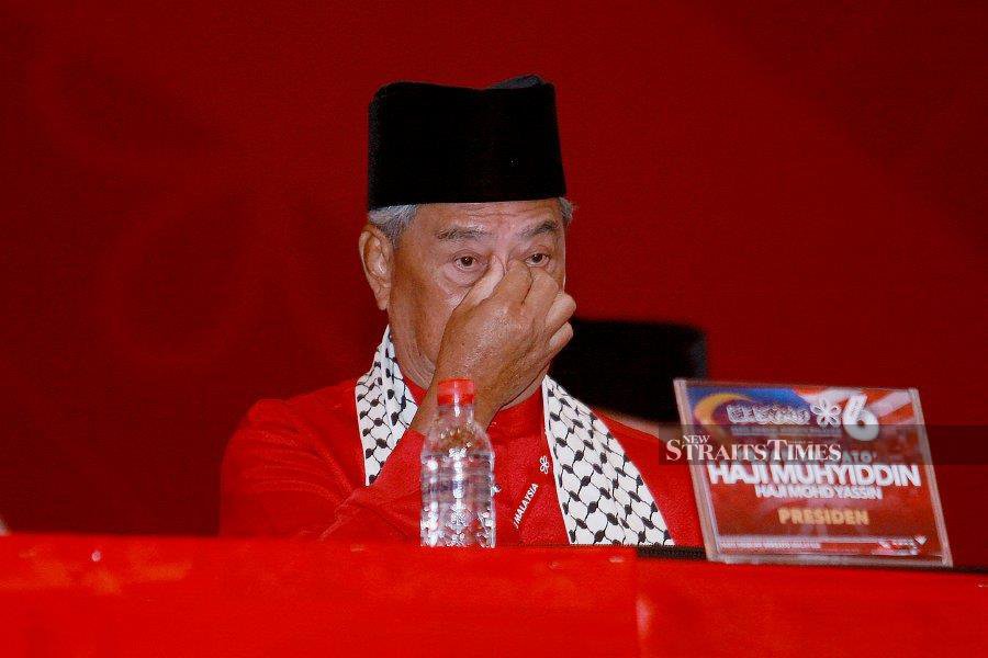 Parti Pribumi Bersatu Malaysia (Bersatu) president Tan Sri Muhyiddin Yassin made the best decision of not defending his post in the upcoming party polls slated for next year, said analysts. - NSTP / FAIZ ANUAR