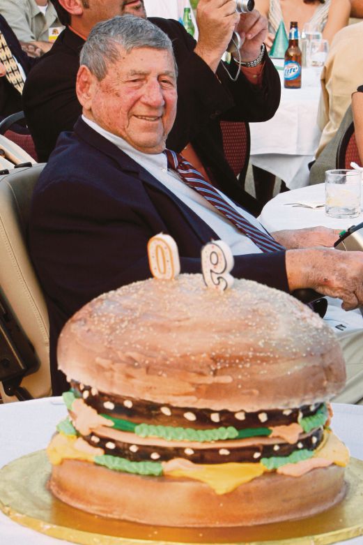 Big Mac creator dies at 98 | New Straits Times | Malaysia General ...