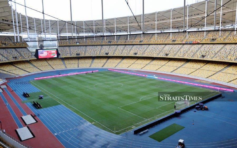 The pitch at the National Stadium in Bukit Jalil looks ‘OK’ ahead of tonight's World Cup Group D qualifier between Malaysia and Oman. - NSTP/AIZUDDIN SAAD