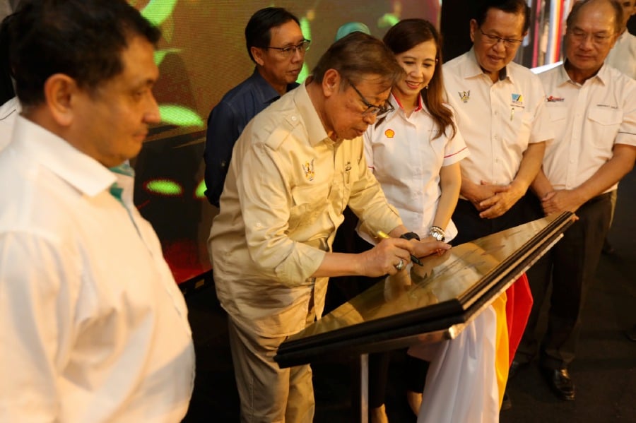 Sarawak Shell Bhd, a subsidiary of Shell plc, marks the start of the onshore plant development for the Rosmari-Marjoram project with a ground-breaking event in Bintulu.