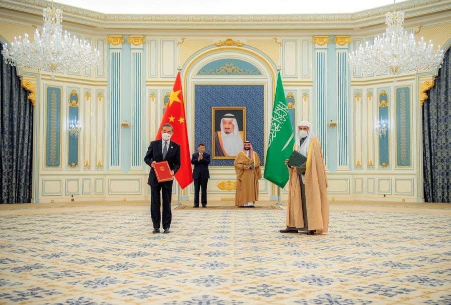 China's Xi Meets Arab Leaders On 'milestone' Saudi Trip | New Straits ...