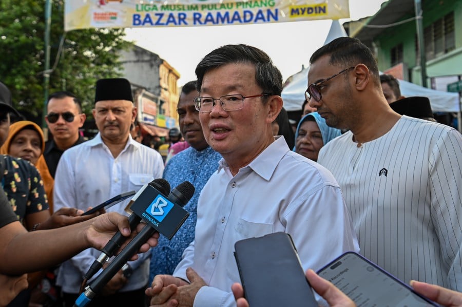 Chow Kon Yeow said that this decision was made because during Ramadan, civil servants in the state work according to flexible hours. BERNAMA PIC