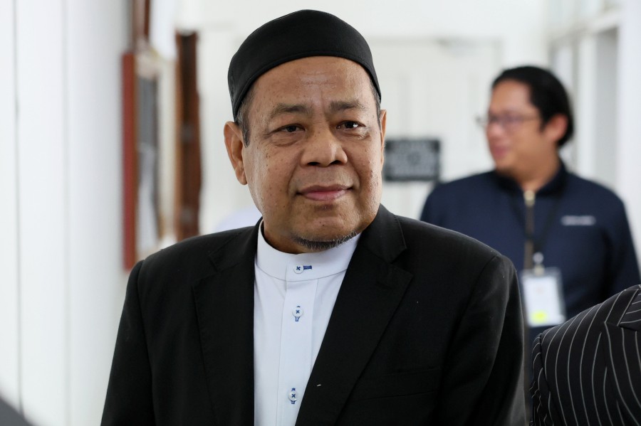 Pas did not rule out the possibility of fielding Che Alias Hamid again if a by-election is called for the Kemaman parliamentary seat in Terengganu. - Bernama file pic