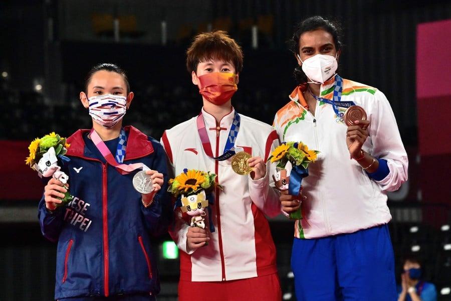 China's Chen wins Olympic gold to deny Taiwan badminton double | New ...