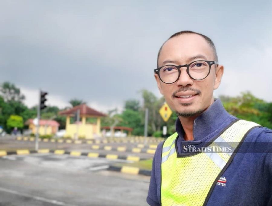 (File pix) Former president of Malaysia Driving Instructors Association (MyDIA) Tengku Ahmad Marwan Tengku Mahmud believes motorcycle licence candidates need to be given more practical training and skills before attempting the road test.