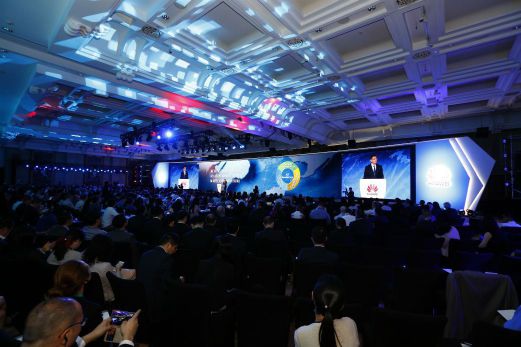 Attendees at Huawei's 13th Global Analyst Summit 2016. 
