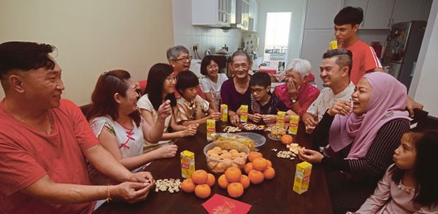 A Joyous Cny With Family For Muslim Convert