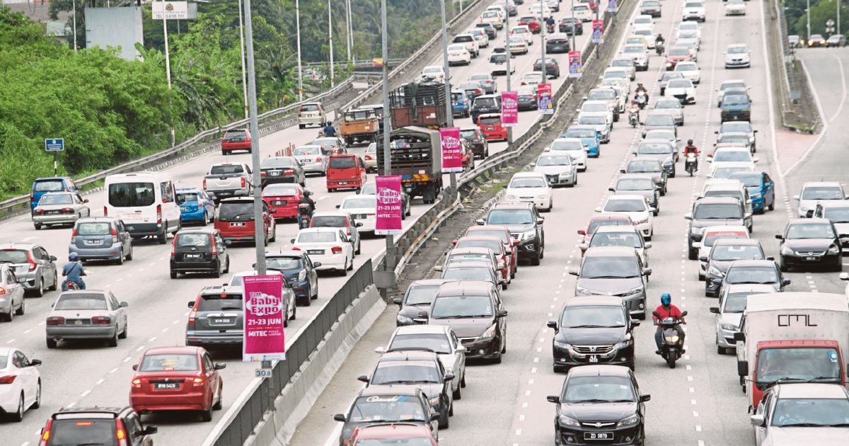 100 Classes Of Malaysia Traffic Signs Download Scientific Diagram