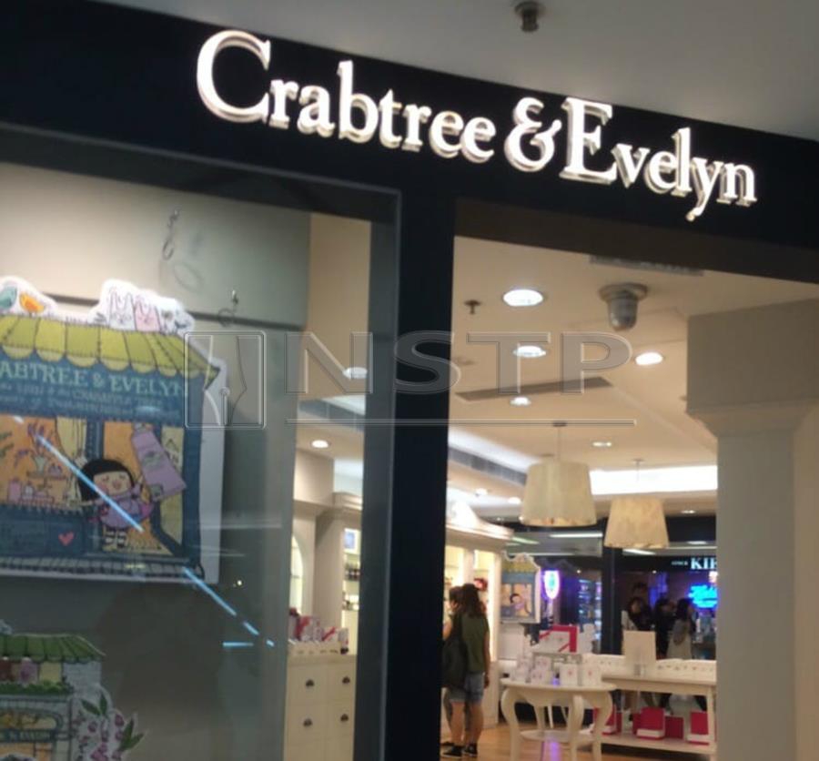 Not forever lyn Bankrupt Crabtree Evelyn holds blowout sale