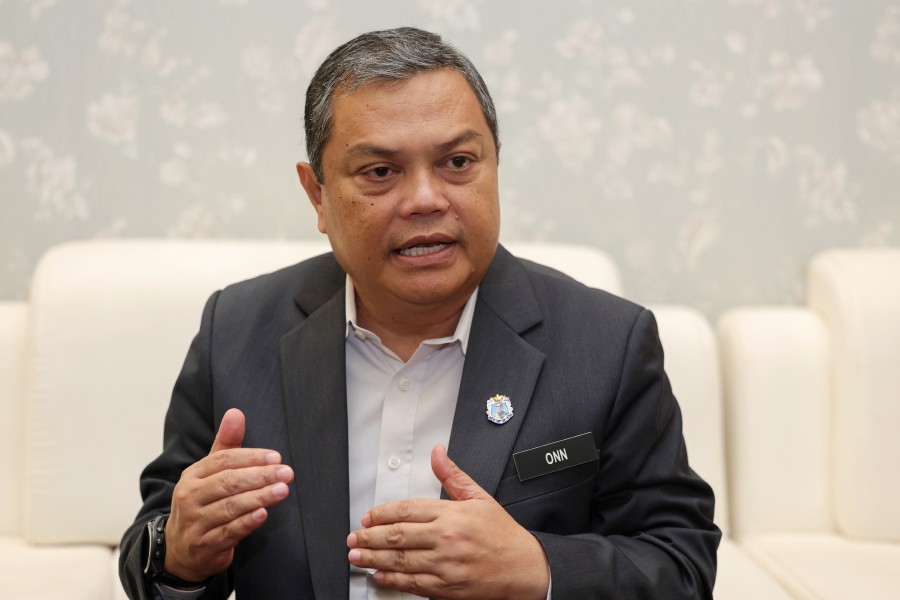 Deputy state secretary (Sports, Youth and Volunteering) Datuk On Jabbar said the volunteers would assist in operations before, during and after the floods. - Bernama pic