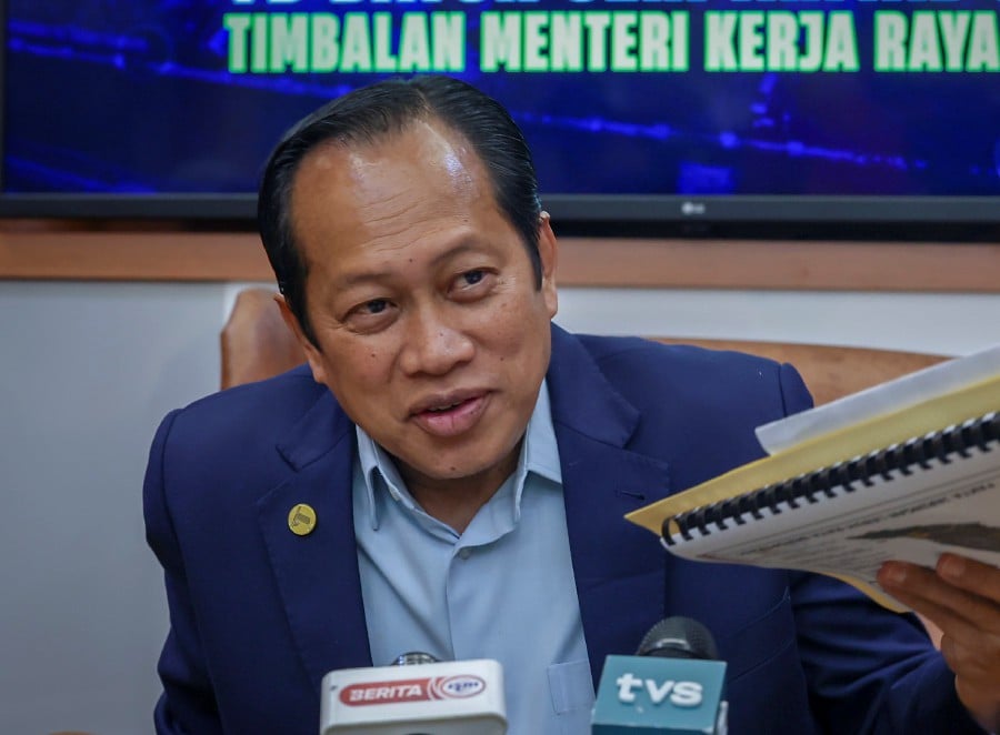 There is no need for local council elections as it would only cause political frustration, said Umno supreme council member Datuk Seri Ahmad Maslan. BERNAMA PIC