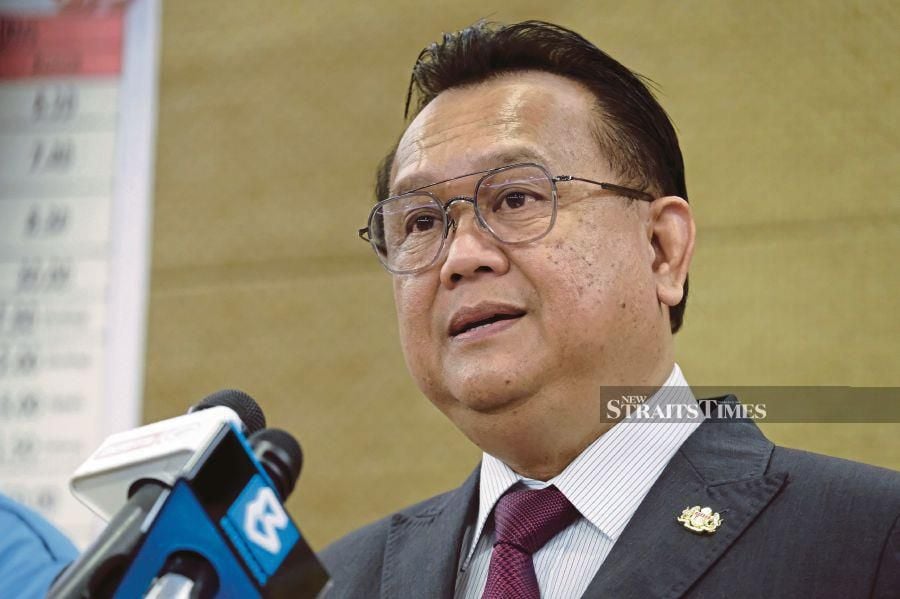 Datuk Seri Alexander Nanta Linggi said the ministry inspected 214,760 retailers, wholesalers and manufacturers following the complaints of rising prices of goods. - Bernama photo.