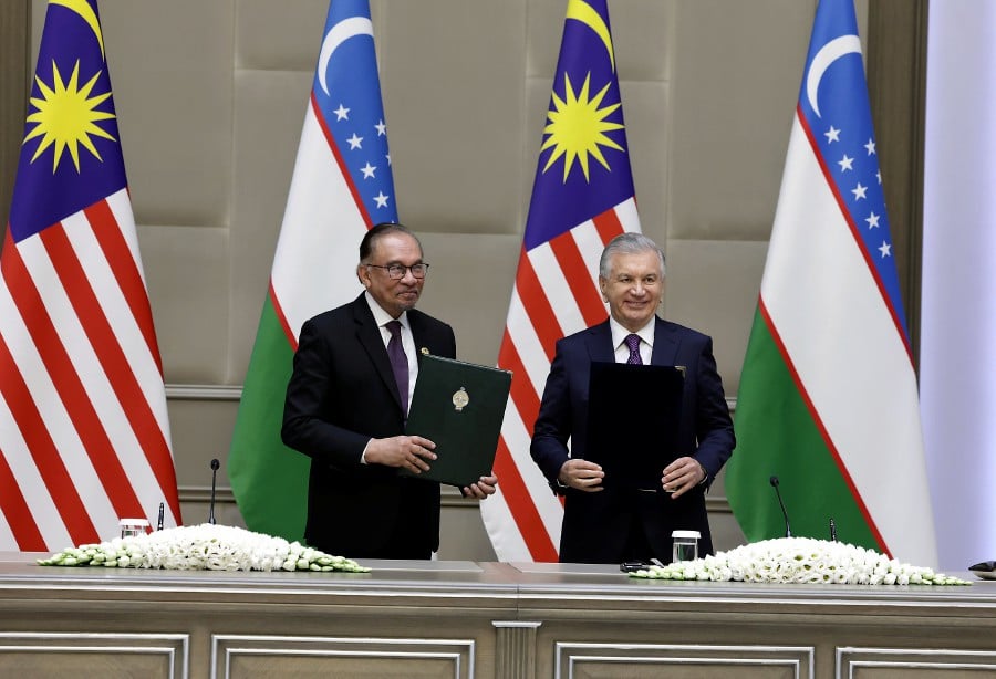 In a joint statement on Friday, Prime Minister Datuk Seri Anwar Ibrahim and Uzbek President Shavkat Mirziyoyev said Malaysia is committed to providing English teachers to the Uzbekistan in ensuring that international standard of education has been met for Uzbekistan and to having related certification be recognised for the mutual benefit of both countries. - Bernama pic