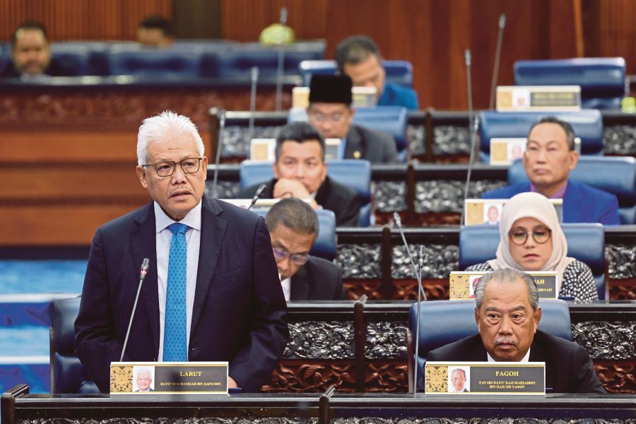 Perikatan Nasional members of parliament (MPs) from Kedah are leaving it to opposition leader Datuk Seri Hamzah Zainuddin to negotiate with Putrajaya on allocations for PN lawmakers. - BERNAMA pic