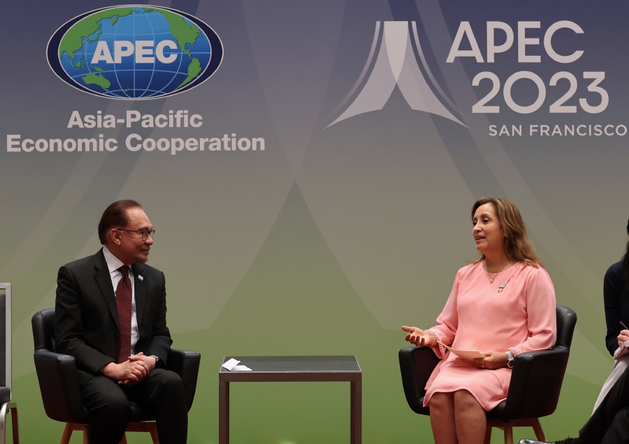 She also invited Anwar to visit Peru next year in conjunction with APEC 2024 which Peru is chairing, and called on Malaysian businesses to visit and invest in the country. - BERNAMA pic