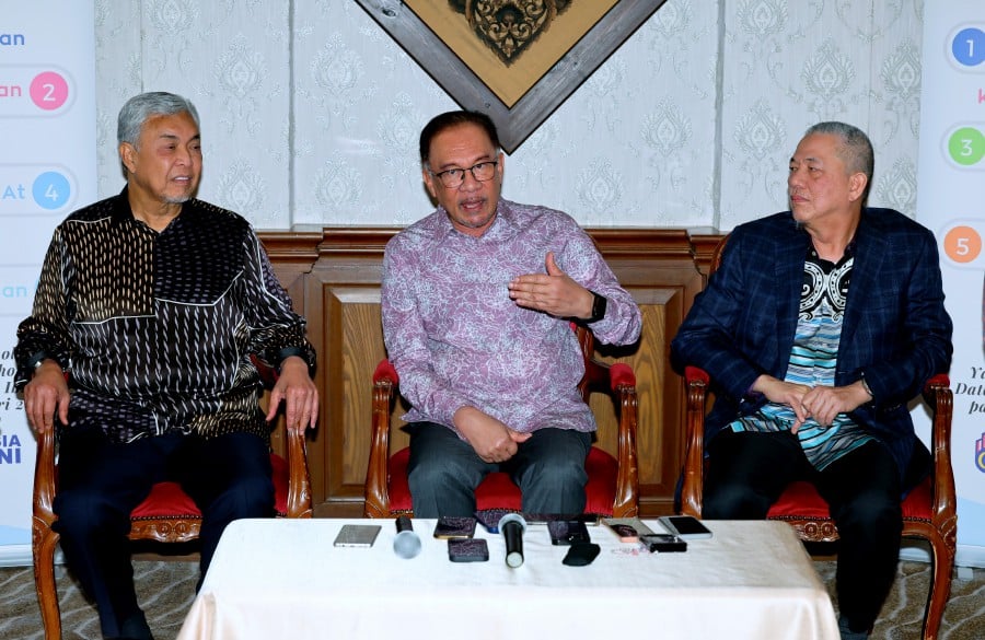 The decision on increasing water tariffs was based on requests made by state menteri besar and chief ministers, says Datuk Seri Anwar Ibrahim. BERNAMA PIC